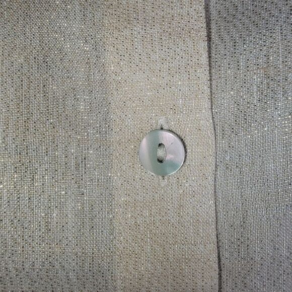 Chico’s Nwot No-Iron Fresh Chic Metalic Gold Linen Blouse 00 (Xs) - Picture 8 of 8
